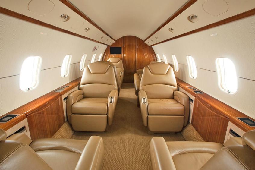 Challenger 300 Private Jet